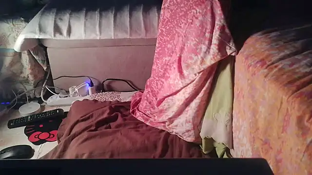 VeneRed online show from February 2025 08:31:01 PM