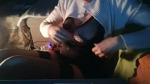 VeneRed online show from February 2025 06:41:02 PM