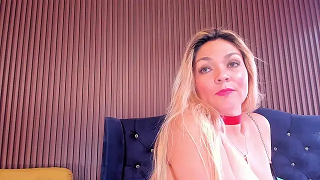 MalorySweet online show from January 2025 04:34:01 PM