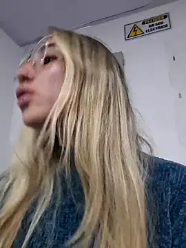 Scarlett Khan online show from February 2025 06:06:02 AM