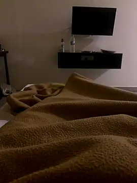 Snapshot of desiduzz21 chatting on December 2024 11:35:01 PM desiduzz21 online show from December 2024 11:35:01 PM