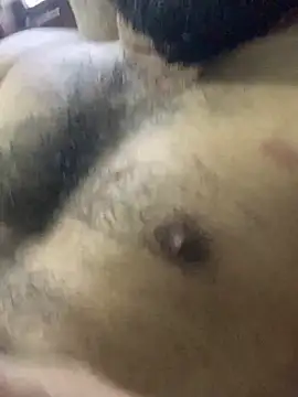 Snapshot of desiduzz21 chatting on December 2024 02:43:02 AM desiduzz21 online show from December 2024 02:43:02 AM