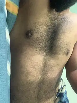 Snapshot of desiduzz21 chatting on January 2025 02:33:01 AM desiduzz21 online show from January 2025 02:33:01 AM