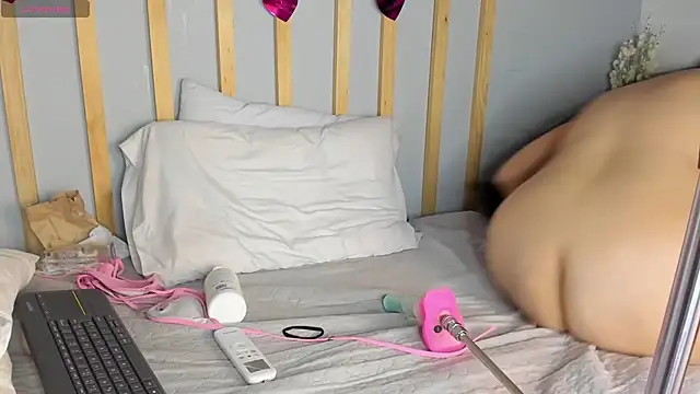 Cristal Cutte online show from February 2025 05:29:02 PM