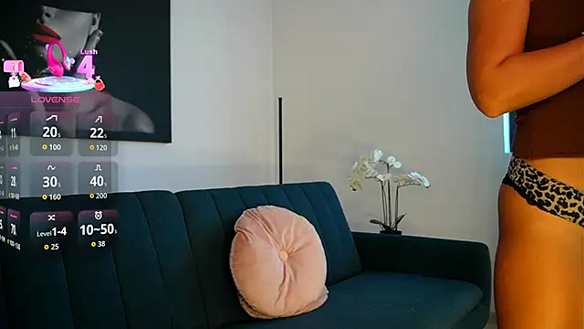 izzy belle online show from September 2025 12:08:02 PM