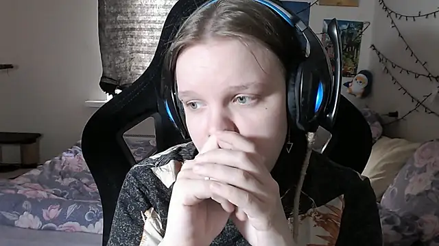 DivaMarisa online show from March 2025 09:16:02 AM