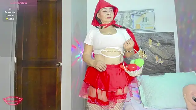 cloee-rabbyt online show from February 2025 12:01:02 PM