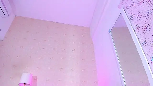 AMAIAA LOVE online show from October 2025 12:02:01 PM