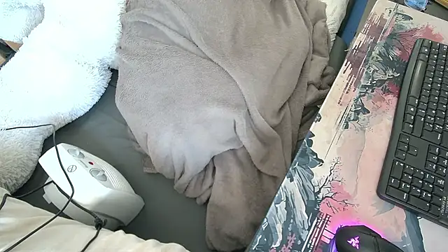 Snapshot of CeriseLapine chatting on February 2026 09:49:02 AM CeriseLapine online show from February 2026 09:49:02 AM