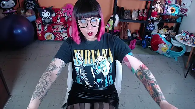 MissMiia2 online show from November 2025 03:49:01 PM