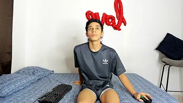 evanscollins online show from November 2025 09:59:01 PM