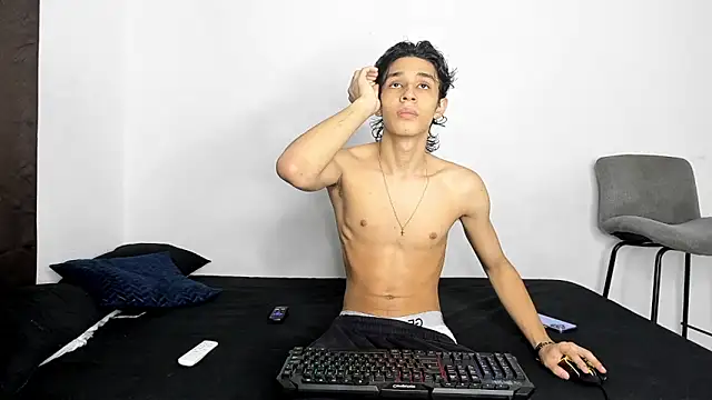 evanscollins online show from December 2025 10:27:01 PM