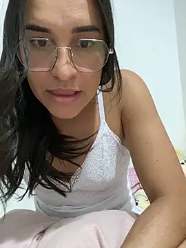 Snapshot of cleolimahot3 chatting on January 2025 01:21:01 AM cleolimahot3 online show from January 2025 01:21:01 AM