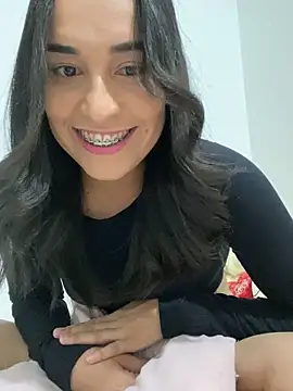 Snapshot of cleolimahot3 chatting on January 2025 10:19:01 PM cleolimahot3 online show from January 2025 10:19:01 PM