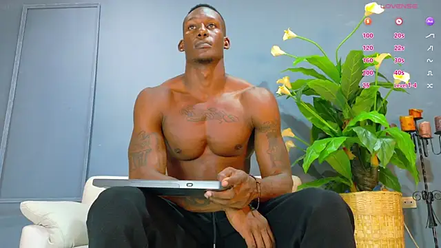 Iker bigdick online show from November 2025 07:26:01 PM