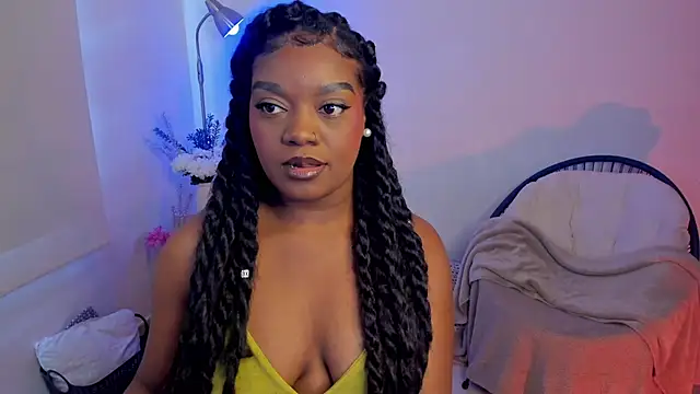 Im Maria online show from October 2025 01:56:01 PM