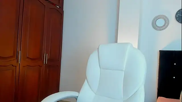 kathyajhonss online show from October 2025 10:19:02 PM