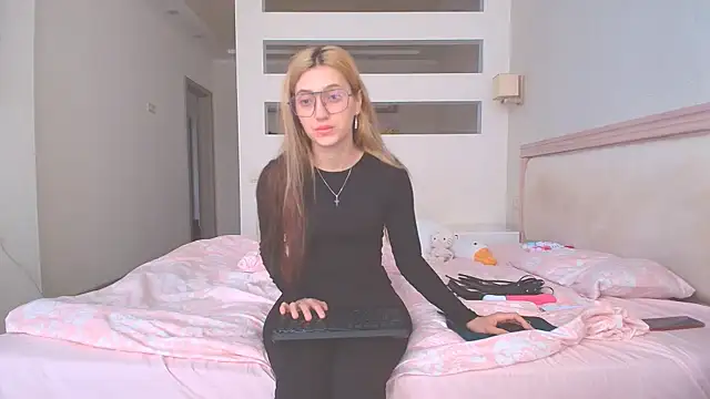 Iren online show from October 2025 10:44:02 AM