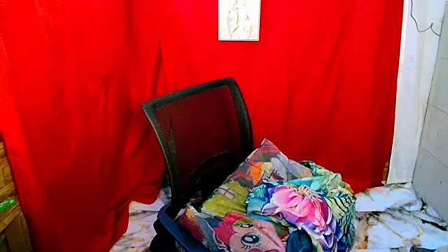 UrAmazingCassy online show from October 2025 05:33:02 PM