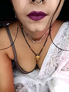 Diamond queeen online show from January 2025 12:15:01 AM