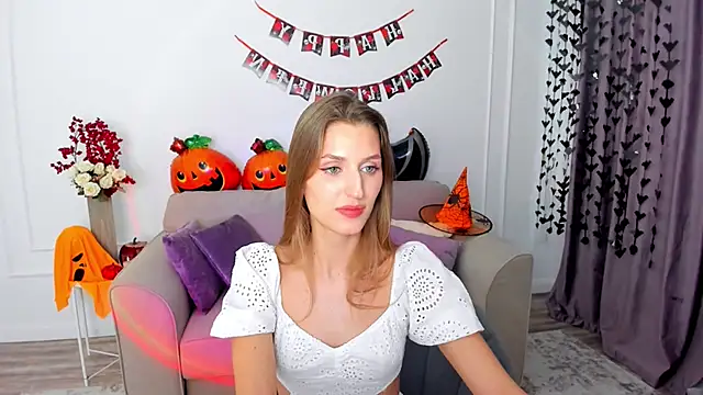 NaturalBeaty online show from October 2025 12:12:02 PM