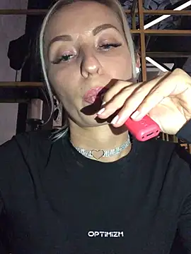 Snapshot of Diamond_Bunny_ chatting on December 2024 06:17:02 PM Diamond Bunny online show from December 2024 06:17:02 PM