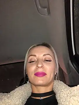 Snapshot of Diamond_Bunny_ chatting on January 2025 04:00:01 PM Diamond Bunny online show from January 2025 04:00:01 PM