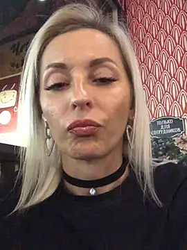 Snapshot of Diamond_Bunny_ chatting on January 2025 04:27:01 PM Diamond Bunny online show from January 2025 04:27:01 PM