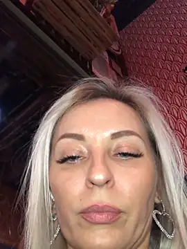 Snapshot of Diamond_Bunny_ chatting on January 2025 04:11:01 PM Diamond Bunny online show from January 2025 04:11:01 PM