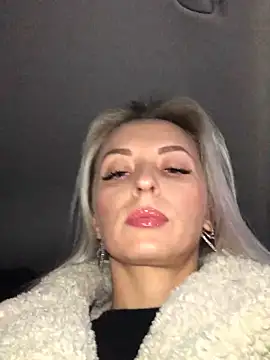 Snapshot of Diamond_Bunny_ chatting on January 2025 03:04:02 PM Diamond Bunny online show from January 2025 03:04:02 PM