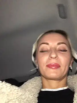 Snapshot of Diamond_Bunny_ chatting on January 2025 03:15:02 PM Diamond Bunny online show from January 2025 03:15:02 PM