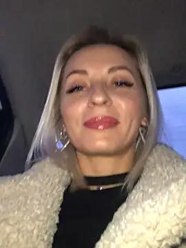 Snapshot of Diamond_Bunny_ chatting on January 2025 01:51:02 PM Diamond Bunny online show from January 2025 01:51:02 PM