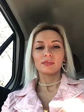 Snapshot of Diamond_Bunny_ chatting on January 2025 01:36:02 PM Diamond Bunny online show from January 2025 01:36:02 PM