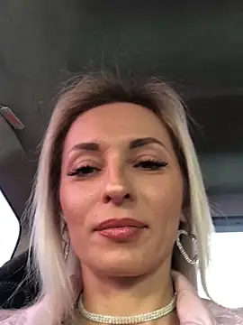 Snapshot of Diamond_Bunny_ chatting on February 2025 01:19:01 PM Diamond Bunny online show from February 2025 01:19:01 PM