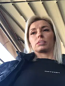 Snapshot of Diamond_Bunny_ chatting on February 2025 09:47:02 AM Diamond Bunny online show from February 2025 09:47:02 AM