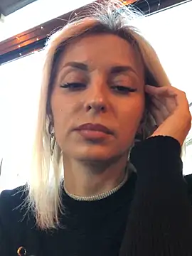 Snapshot of Diamond_Bunny_ chatting on February 2025 03:05:01 PM Diamond Bunny online show from February 2025 03:05:01 PM