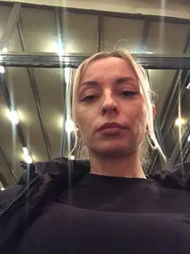 Snapshot of Diamond_Bunny_ chatting on February 2025 05:32:02 PM Diamond Bunny online show from February 2025 05:32:02 PM