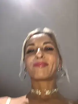 Snapshot of Diamond_Bunny_ chatting on February 2025 04:00:02 PM Diamond Bunny online show from February 2025 04:00:02 PM