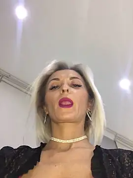 Snapshot of Diamond_Bunny_ chatting on February 2025 05:09:02 PM Diamond Bunny online show from February 2025 05:09:02 PM