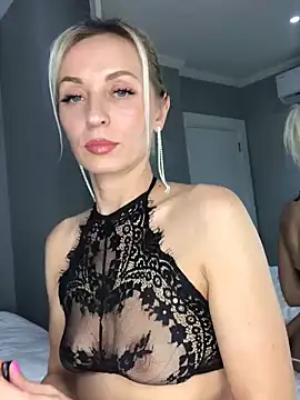 Snapshot of Diamond_Bunny_ chatting on February 2025 08:44:01 PM Diamond Bunny online show from February 2025 08:44:01 PM