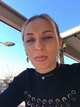 Snapshot of Diamond_Bunny_ chatting on March 2025 12:47:01 PM Diamond Bunny online show from March 2025 12:47:01 PM