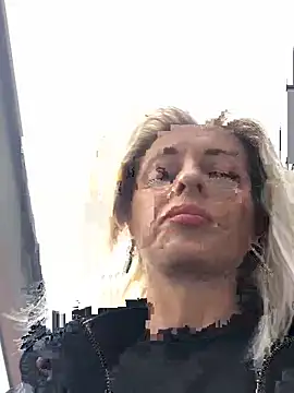 Snapshot of Diamond_Bunny_ chatting on March 2025 02:01:02 PM Diamond Bunny online show from March 2025 02:01:02 PM