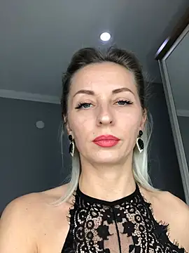 Snapshot of Diamond_Bunny_ chatting on March 2025 12:47:01 AM Diamond Bunny online show from March 2025 12:47:01 AM