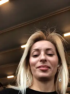 Snapshot of Diamond_Bunny_ chatting on March 2025 03:58:02 PM Diamond Bunny online show from March 2025 03:58:02 PM