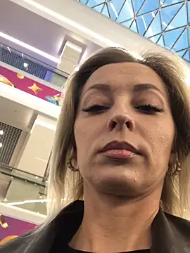 Snapshot of Diamond_Bunny_ chatting on September 2025 04:01:02 PM Diamond Bunny online show from September 2025 04:01:02 PM