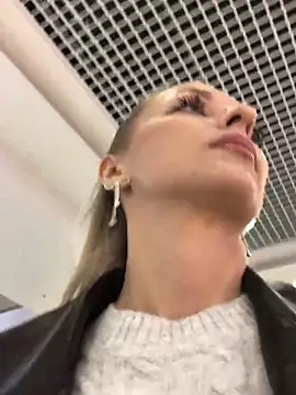 Snapshot of Diamond_Bunny_ chatting on October 2025 01:01:02 PM Diamond Bunny online show from October 2025 01:01:02 PM