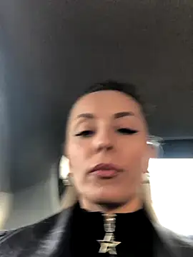 Snapshot of Diamond_Bunny_ chatting on November 2025 01:55:02 PM Diamond Bunny online show from November 2025 01:55:02 PM