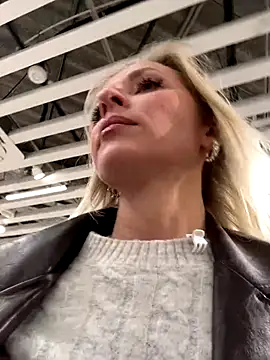 Snapshot of Diamond_Bunny_ chatting on November 2025 12:48:02 PM Diamond Bunny online show from November 2025 12:48:02 PM