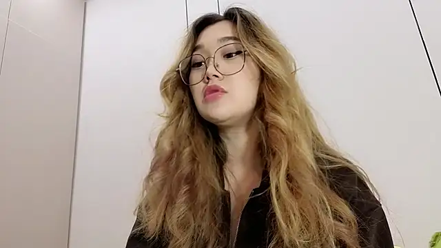 Jennatyan online show from January 2026 10:17:02 AM