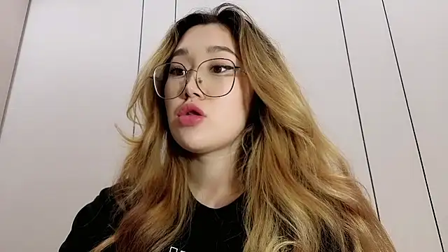 Jennatyan online show from January 2026 12:07:01 PM